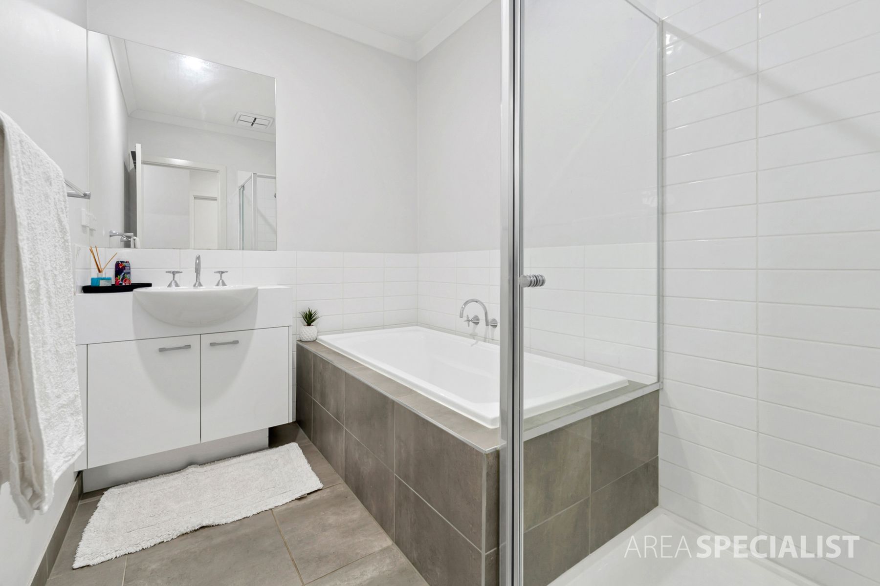 9 Freiberger Grove, Clyde North, VIC 3978, Clyde North - Thumbnail 6