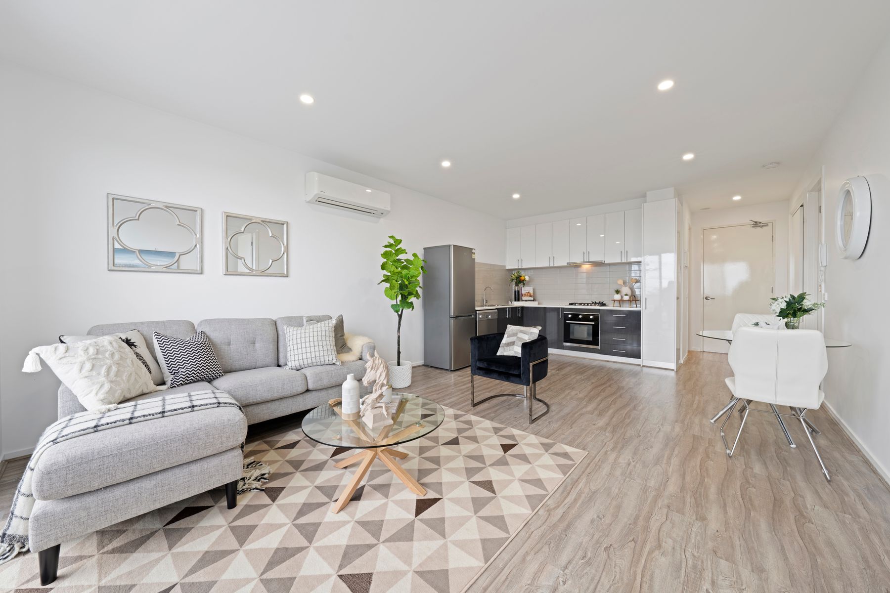 45, Dandenong North - Thumbnail 2