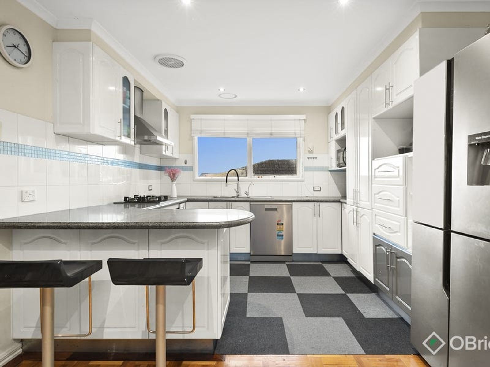 80 Gleneagles Drive, Endeavour Hills, VIC 3802, Endeavour Hills - Thumbnail 2