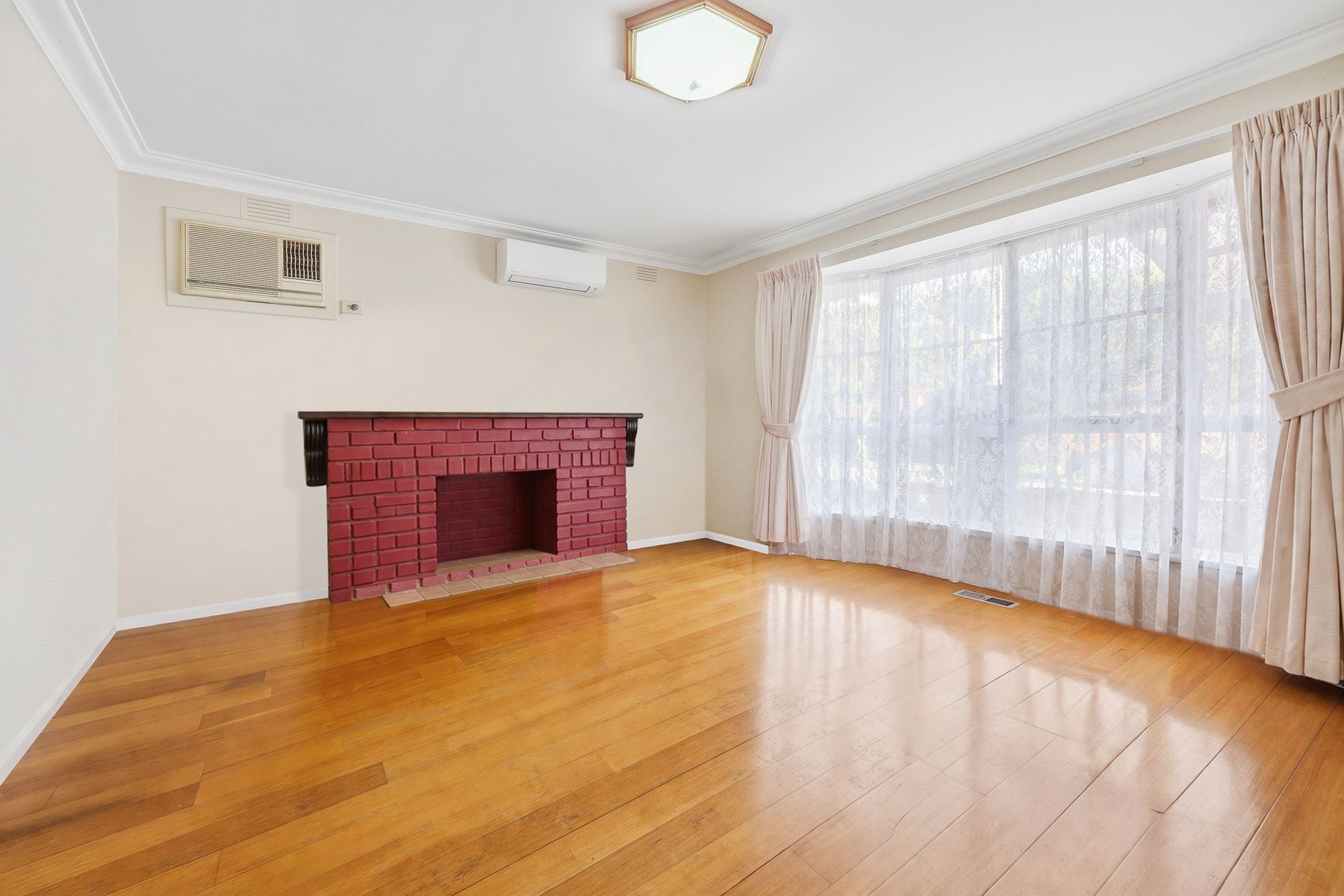 27 Bournemouth Avenue, Springvale, Springvale - Thumbnail 2
