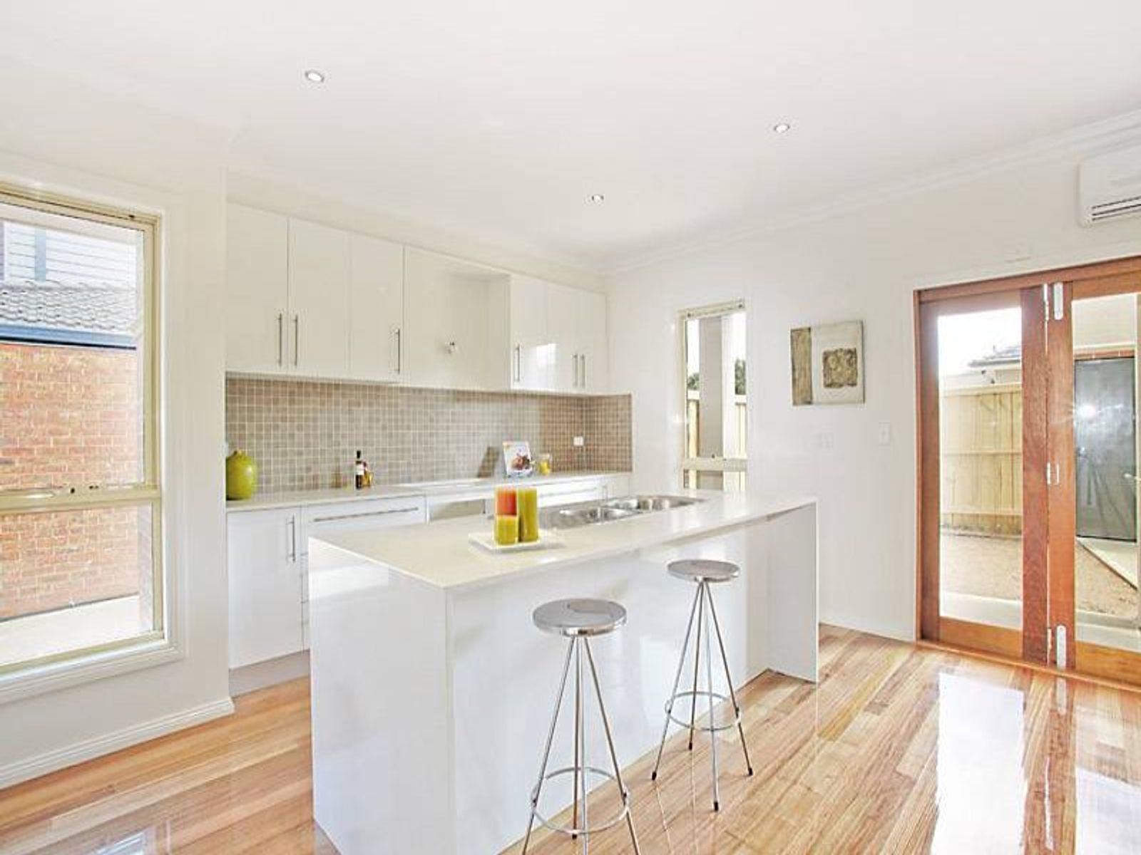 43A Deakin Street, Essendon - Thumbnail 3