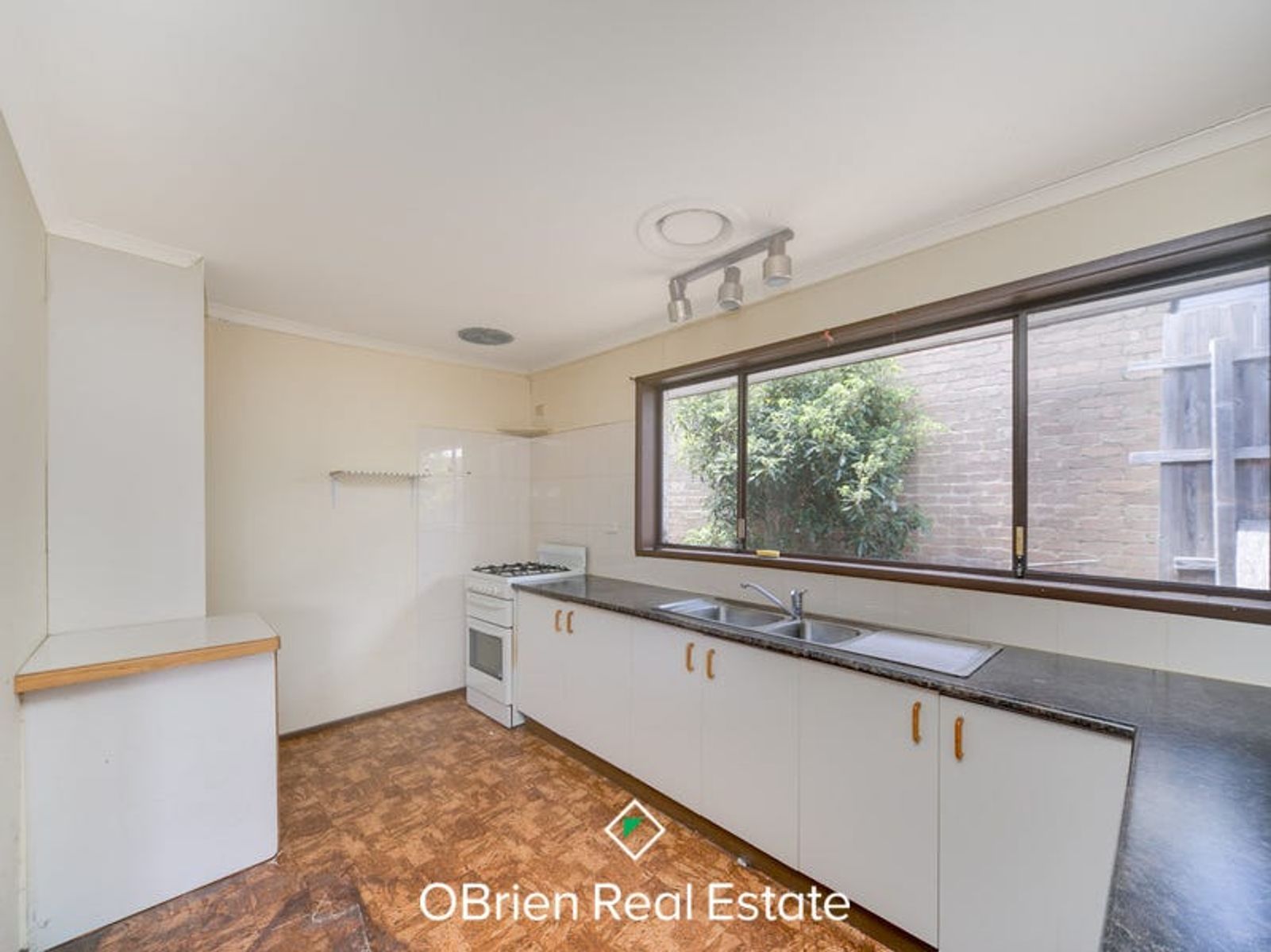 13 Manley Close, Endeavour Hills, VIC 3802, Endeavour Hills - Thumbnail 5
