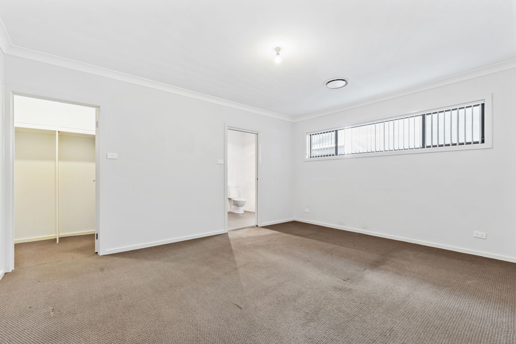 10 Village Circuit, Gregory Hills, NSW 2557, Gregory Hills - Thumbnail 7