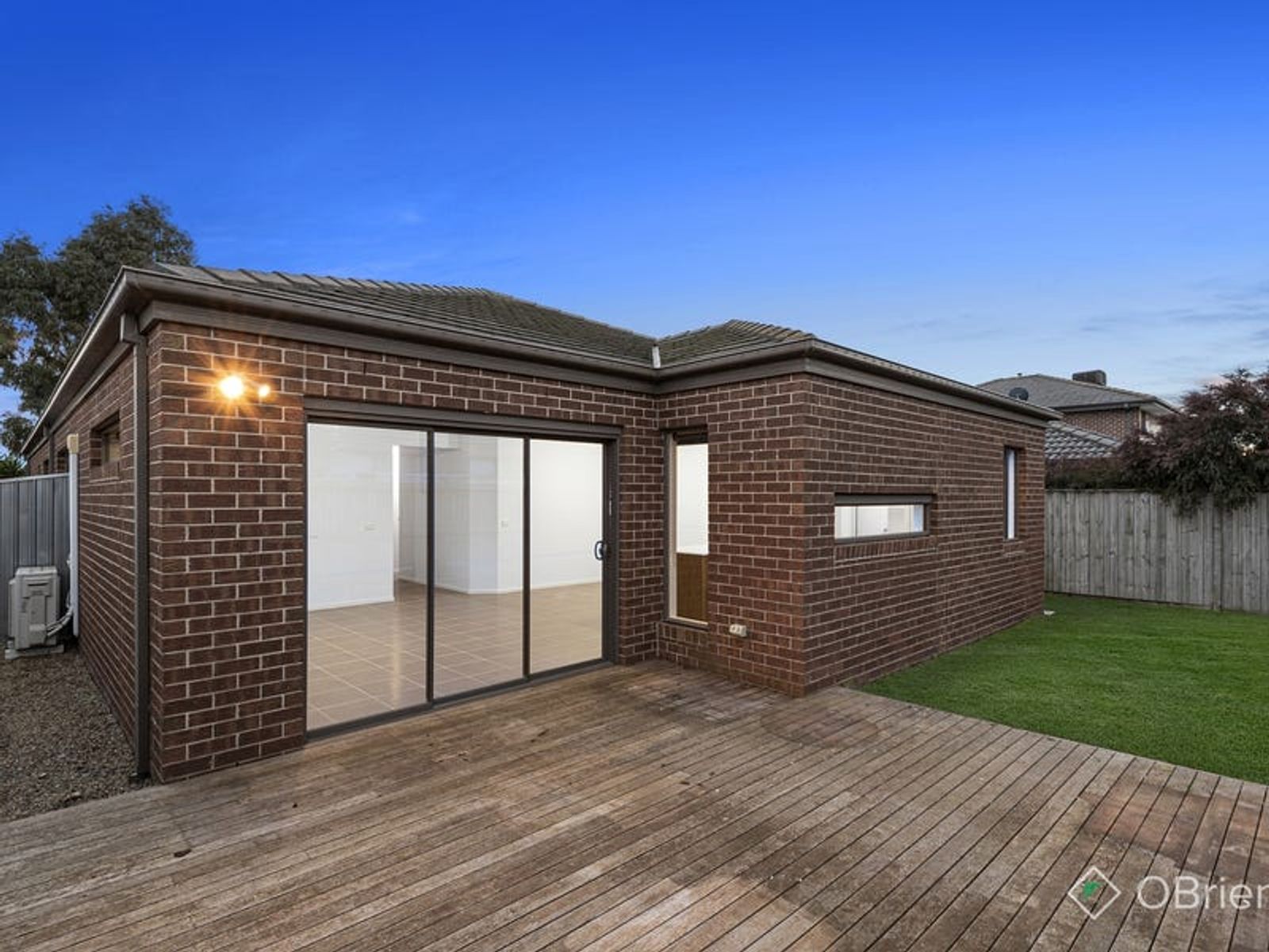 8 Hill Farm Drive, Clyde, VIC 3978, Clyde - Thumbnail 8