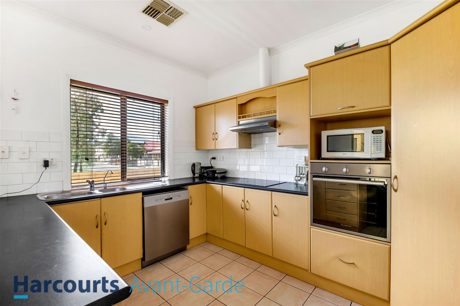 28 Mallard Crescent, Mawson Lakes, SA 5095, Mawson Lakes - Thumbnail 2