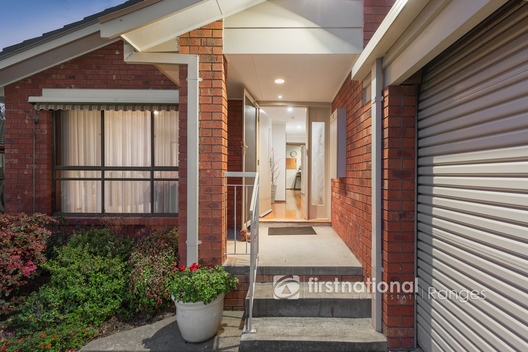 105 Fraser Crescent, Wantirna South VIC 3152, Wantirna South - Thumbnail 2