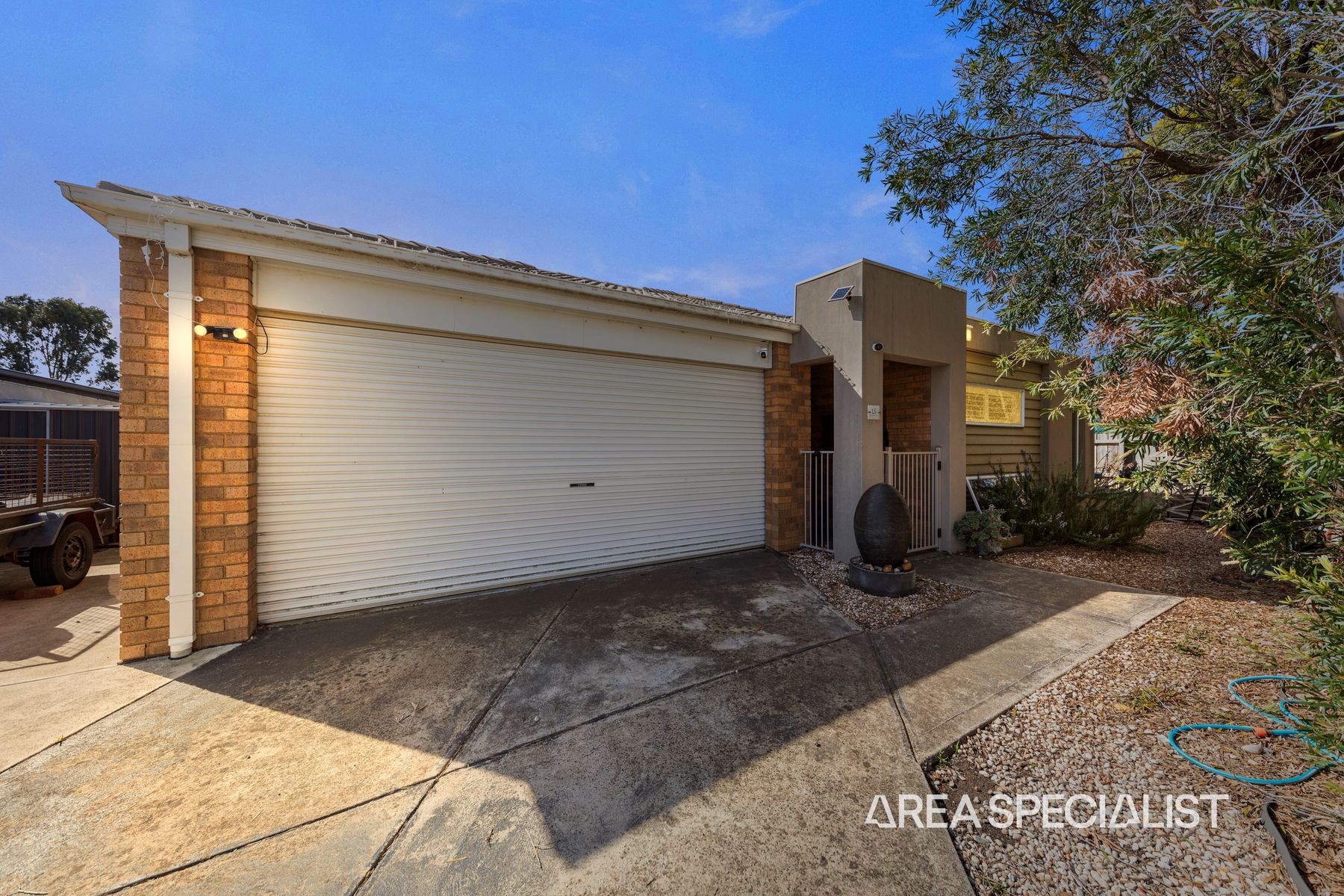 15 Dunferline Crescent, Cranbourne, VIC 3977, Cranbourne - Thumbnail 2