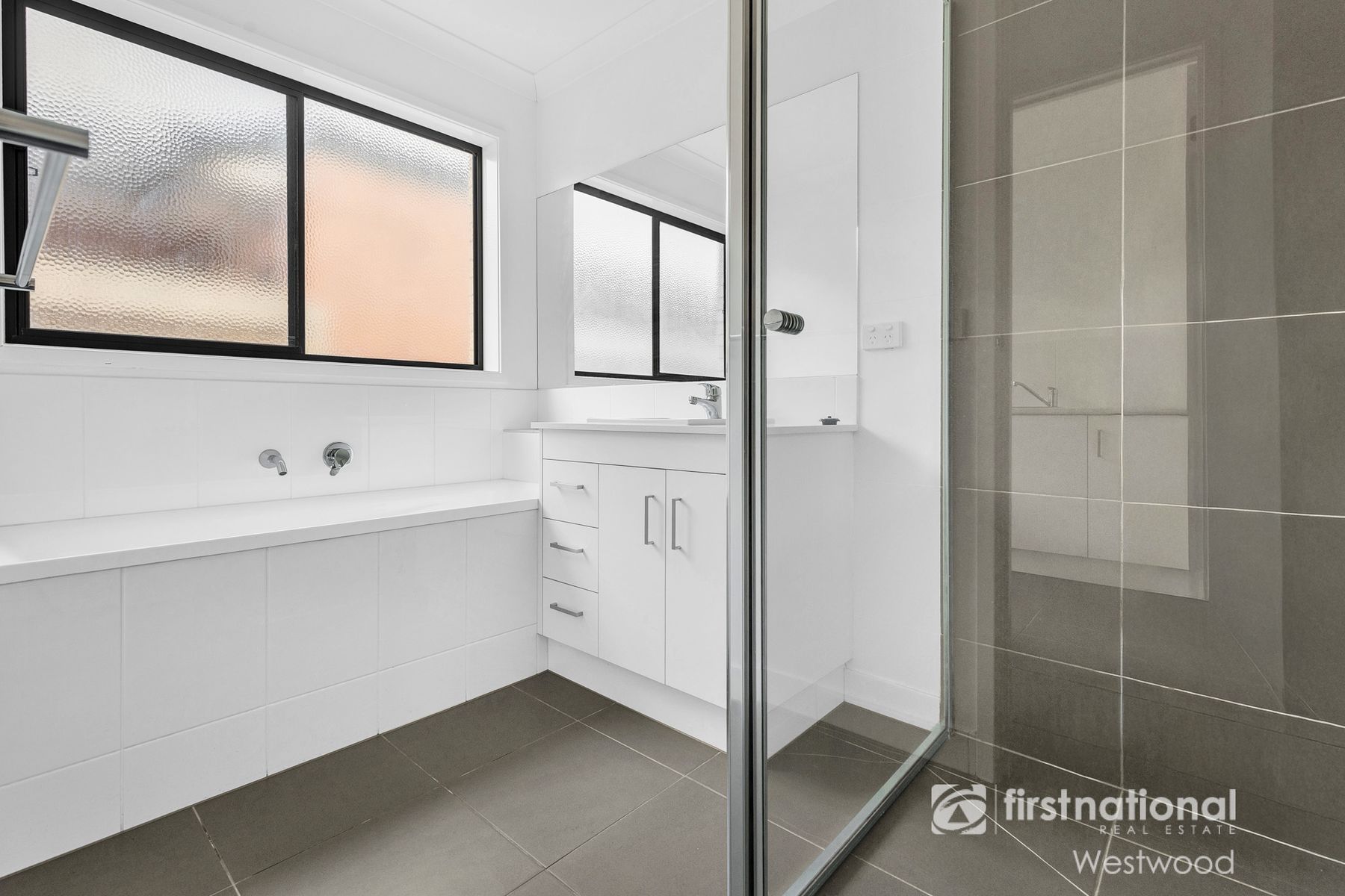 10 Perry Road, Werribee VIC 3030, Werribee - Thumbnail 6