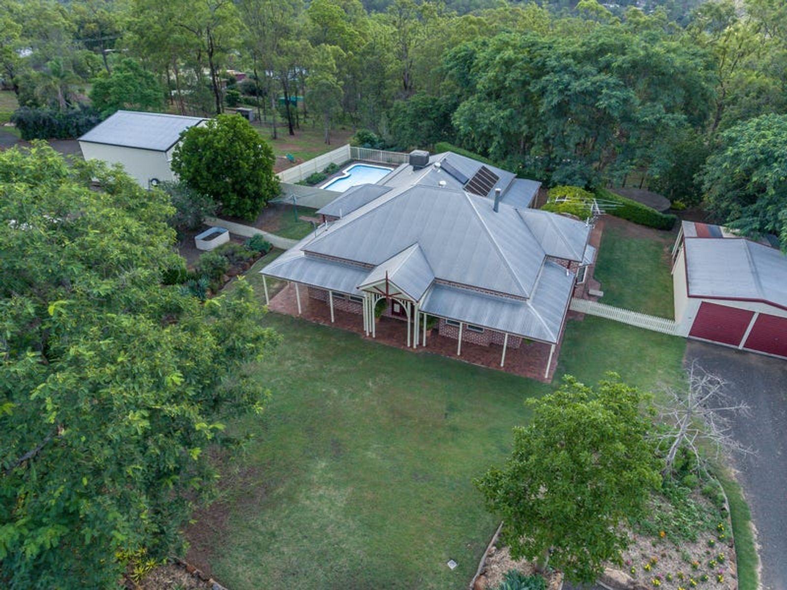 4 Clive Crescent, Withcott QLD 4352, Withcott - Thumbnail 2
