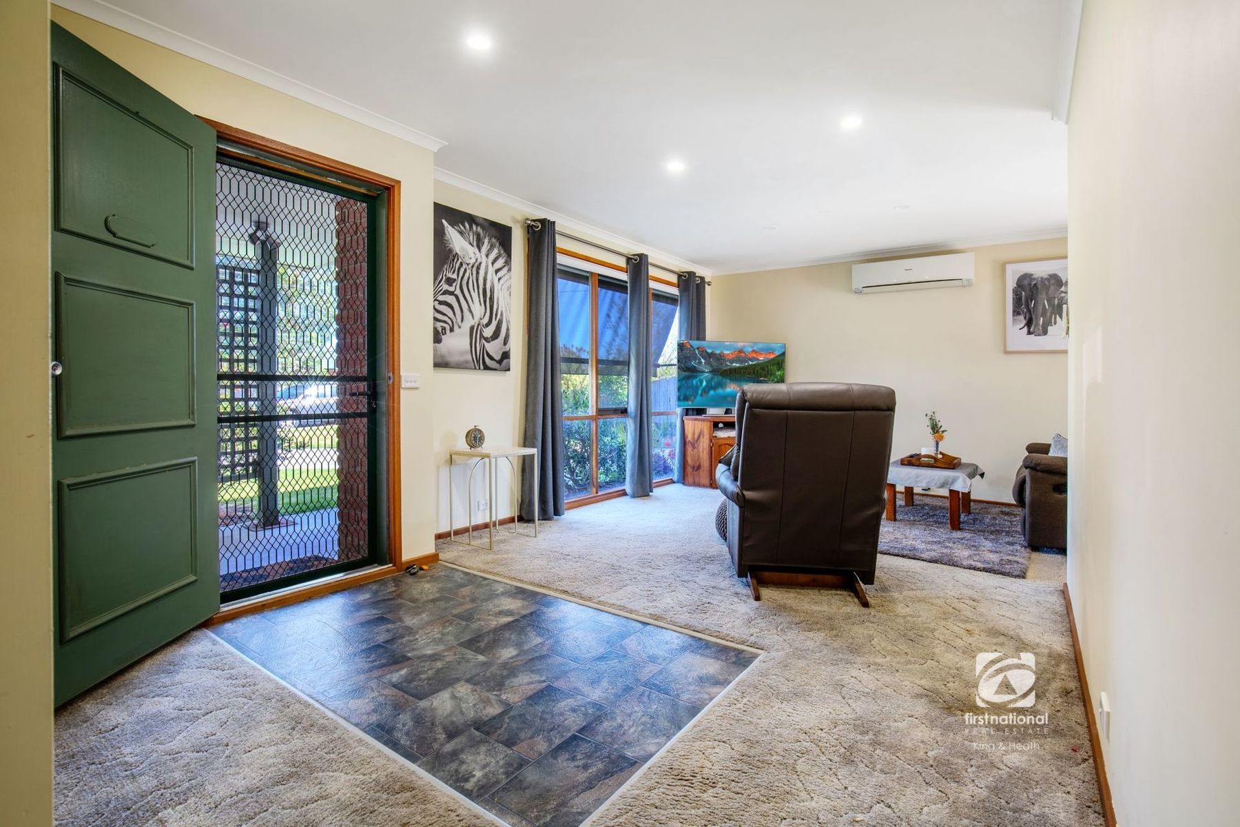 6 May Park Drive, Paynesville VIC 3880, Paynesville - Thumbnail 2