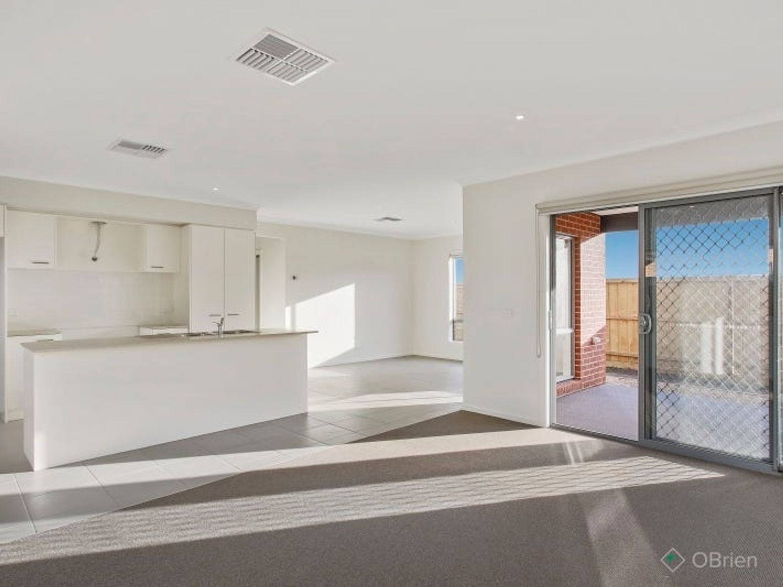 10 Colson Way, Berwick, Berwick - Thumbnail 2