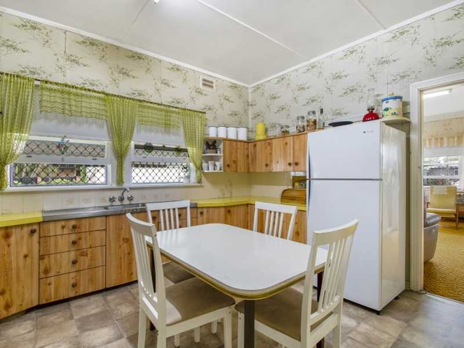 110 West Street, Casino - Thumbnail 6