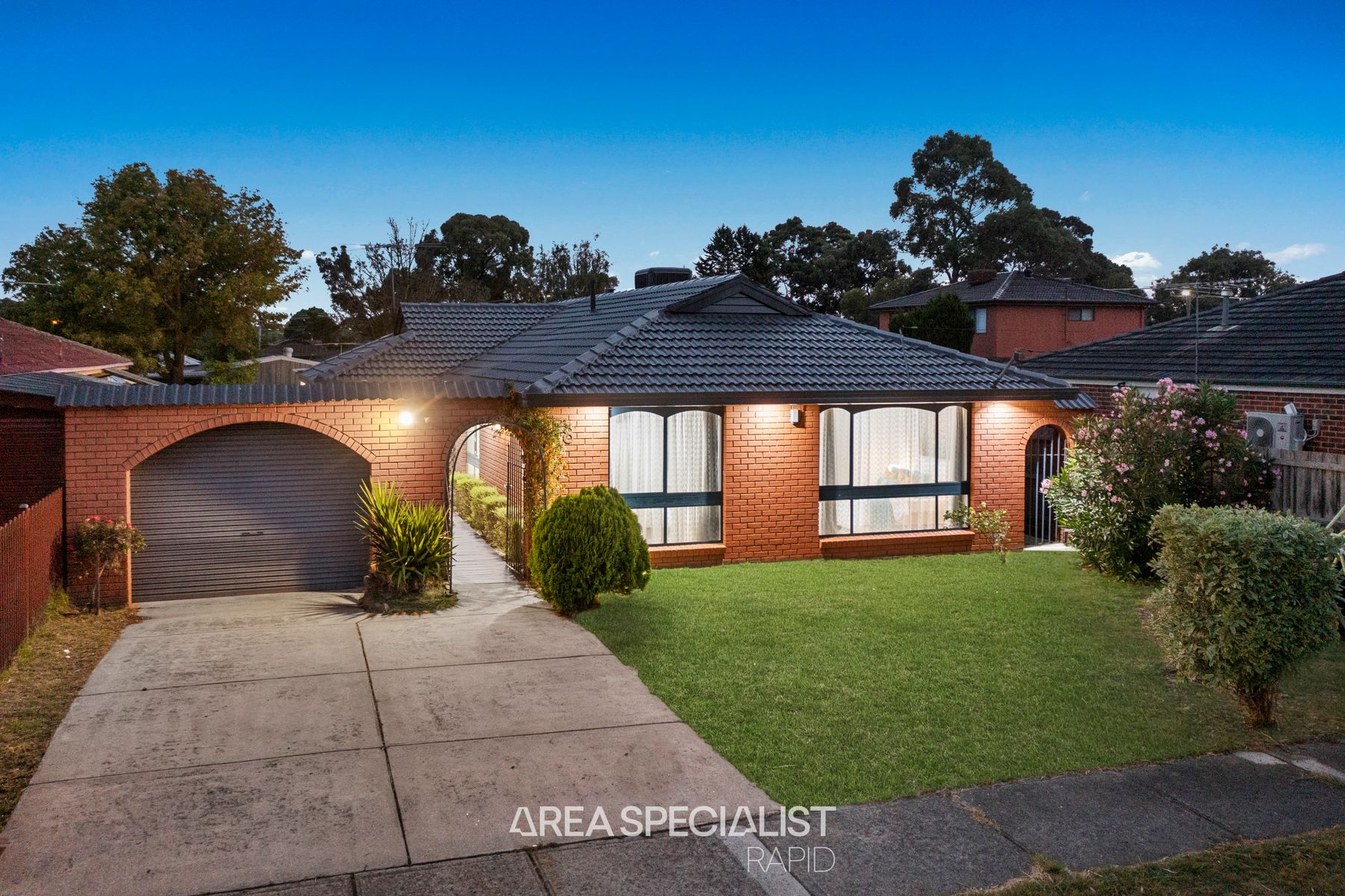 8 Fenfield Street, Cranbourne, VIC 3977, Cranbourne - Thumbnail 2