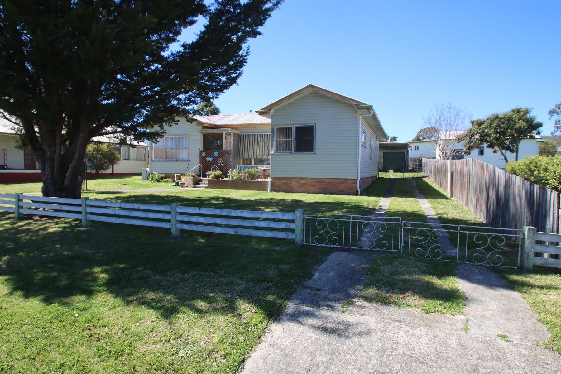 47 Wood Street, Tenterfield NSW 2372, Tenterfield - Thumbnail 2