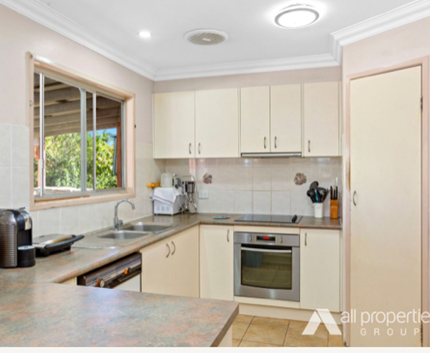 51 Begonia Street, Browns Plains, QLD 4118, Browns Plains - Thumbnail 2