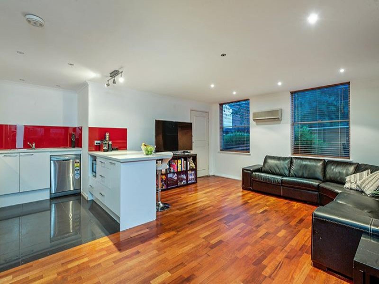 4/67-69 Eglinton Street, Moonee Ponds - Thumbnail 3
