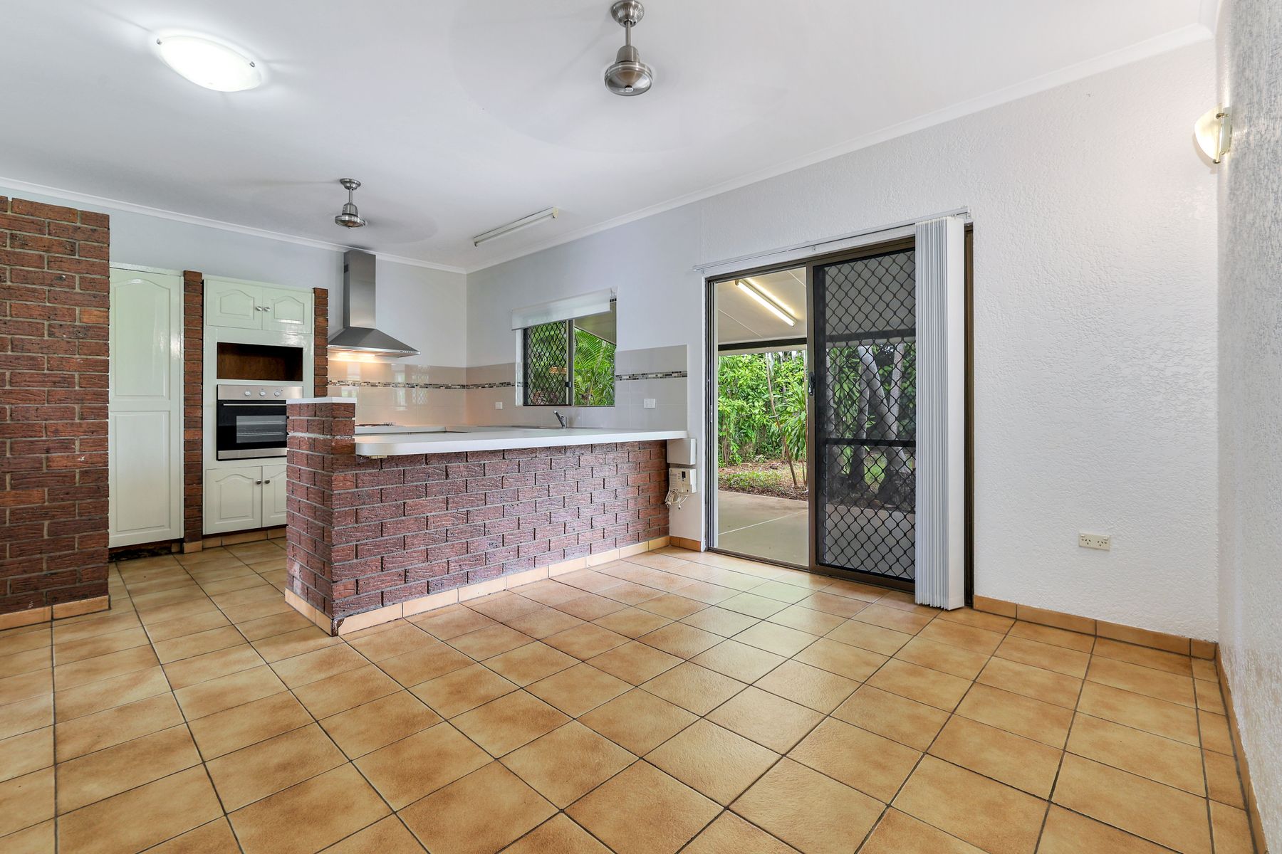 11 Karama Crescent, Karama NT 0812, Karama - Thumbnail 2