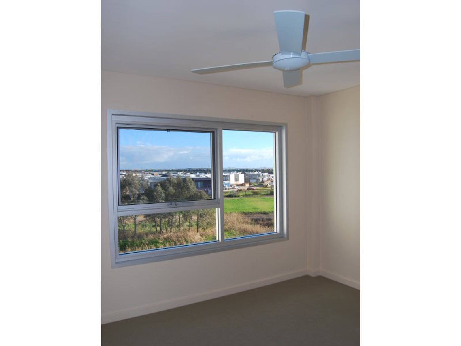 3/2, 21, Mawson Lakes - Thumbnail 7