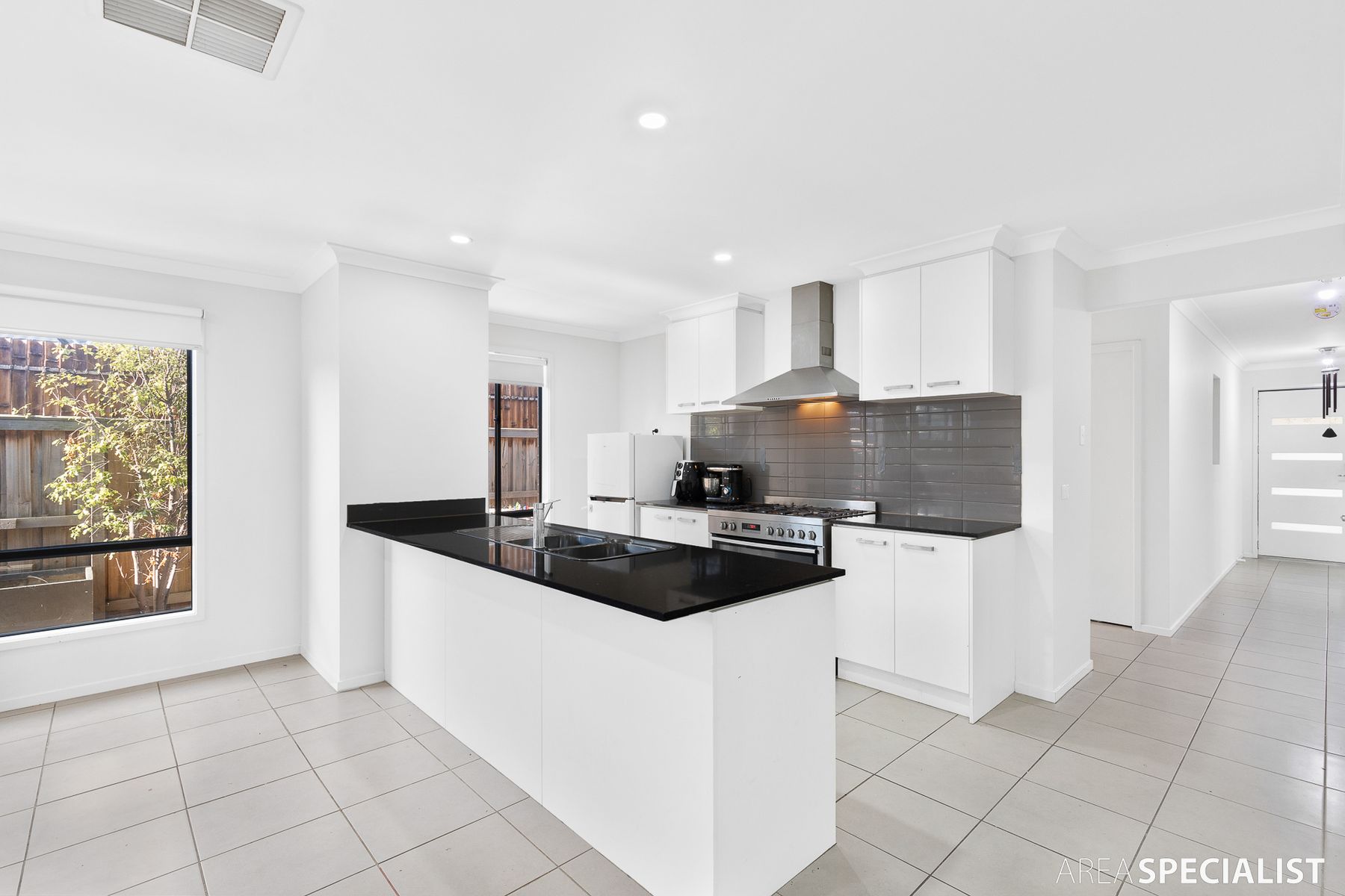48 Attunga Grove, Werribee, VIC 3030, Werribee - Thumbnail 8