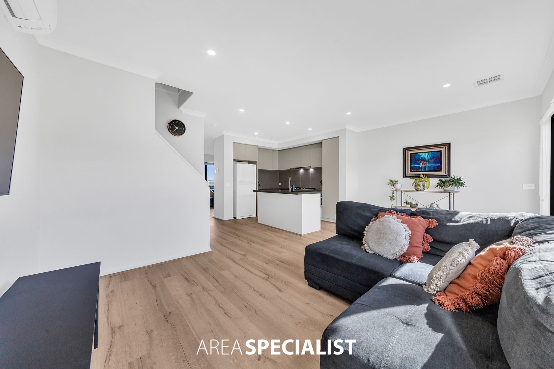 6 Gaolao Walk, Clyde North, VIC 3978, Clyde North - Thumbnail 5