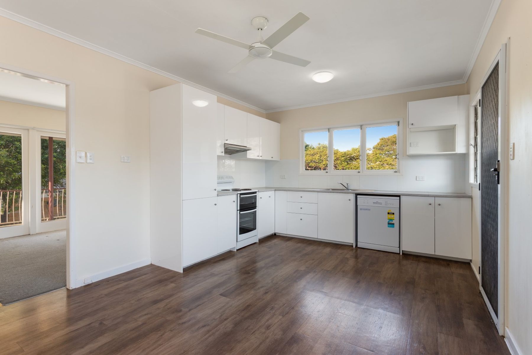 16 Thomas Street, Sadliers Crossing, QLD 4305, Sadliers Crossing - Thumbnail 4