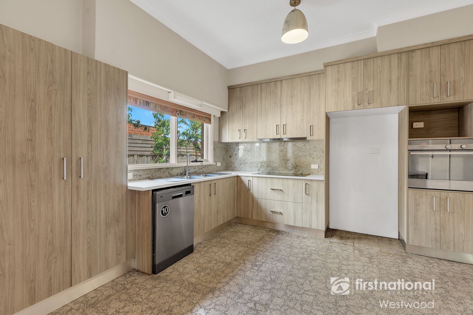 6 College Road, Werribee VIC 3030, Werribee - Thumbnail 2