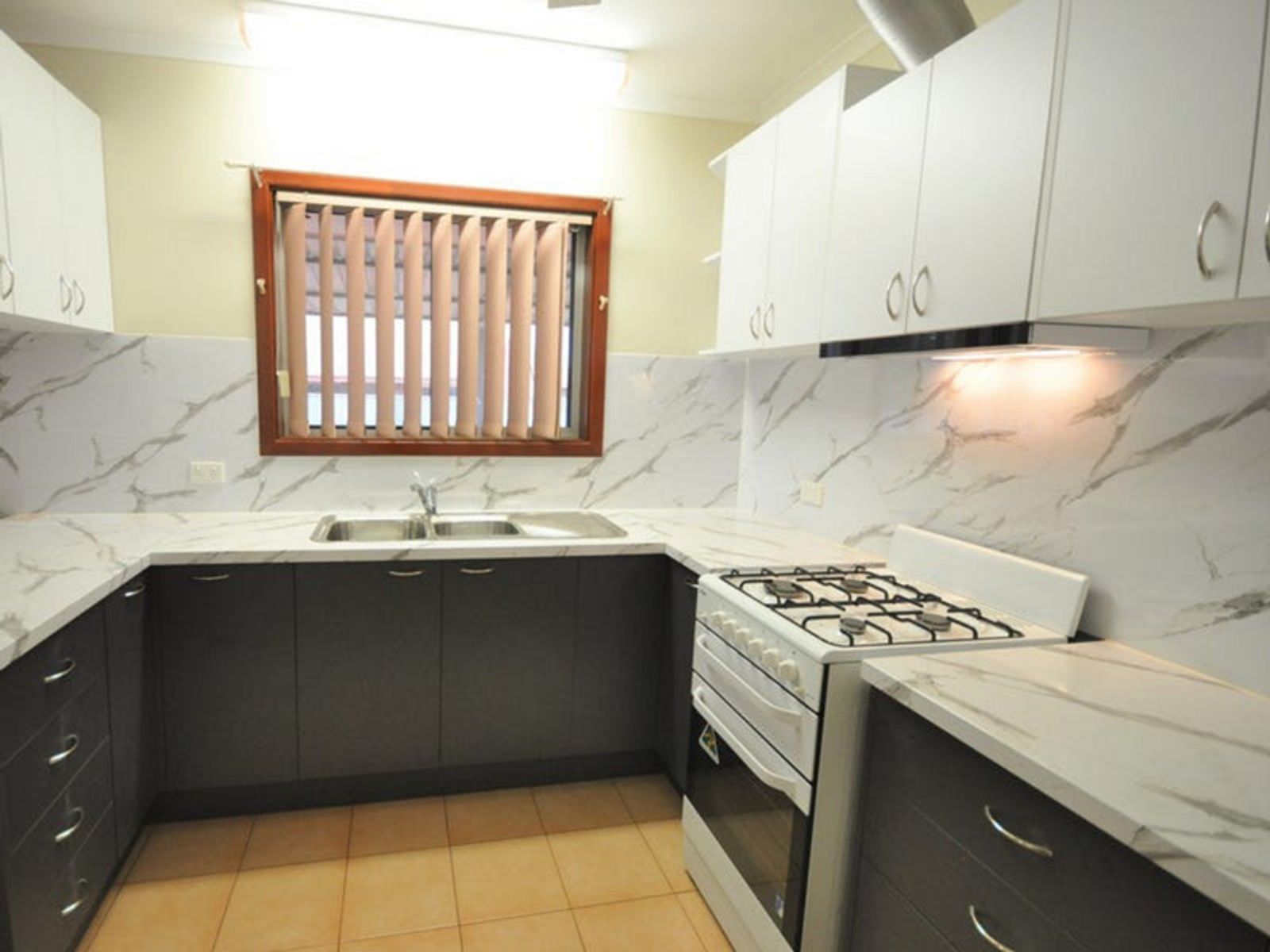 10 Klondyke Place, Newman WA 6753, Newman - Thumbnail 4