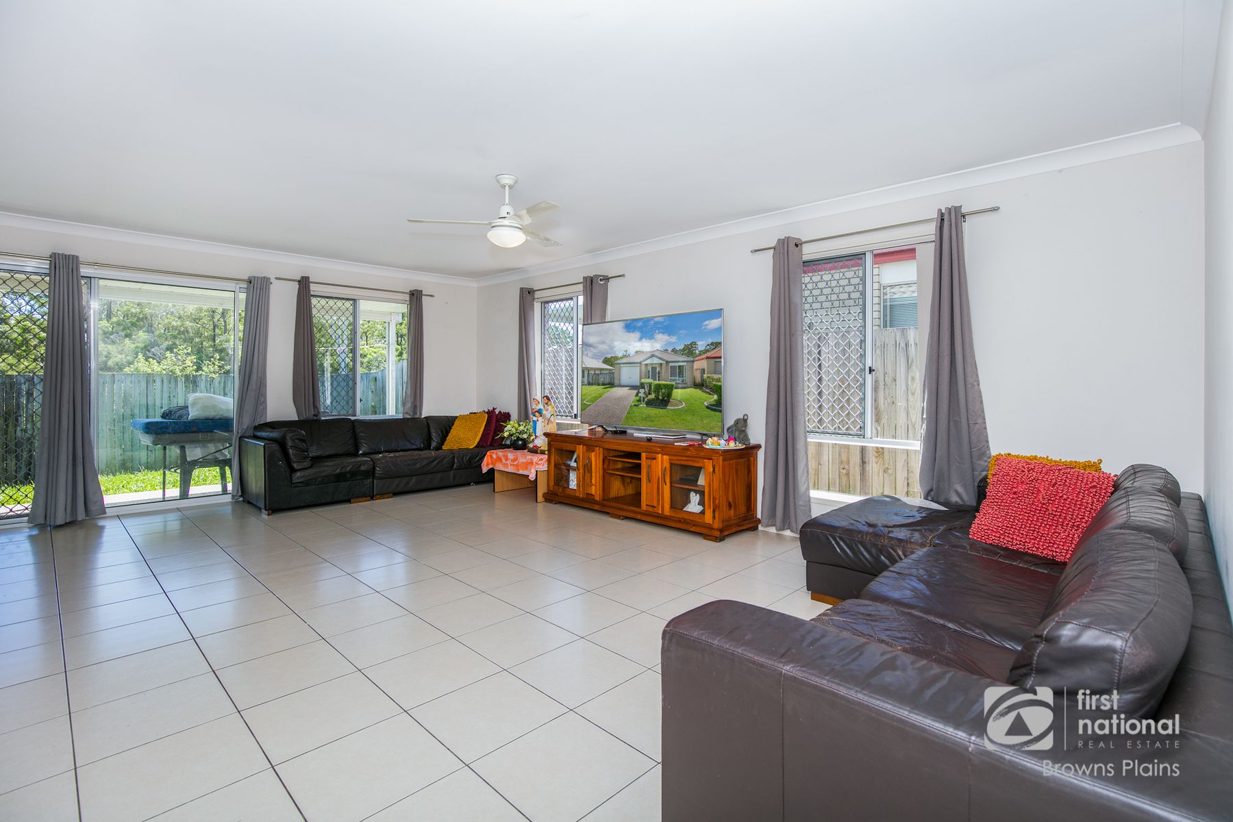 32 Griffen Place, Crestmead QLD 4132, Crestmead - Thumbnail 2