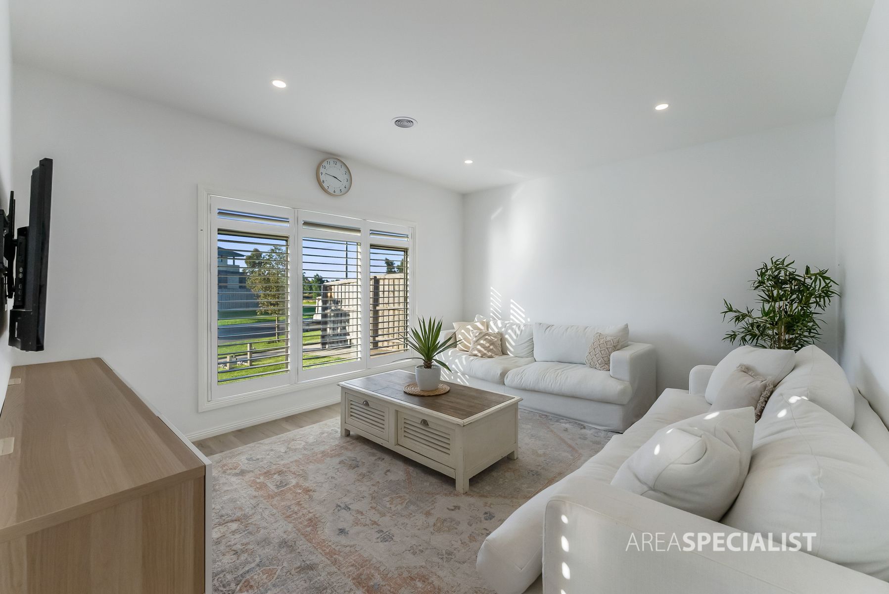 8 Sugarloaf Grove, Werribee, VIC 3030, Werribee - Thumbnail 7