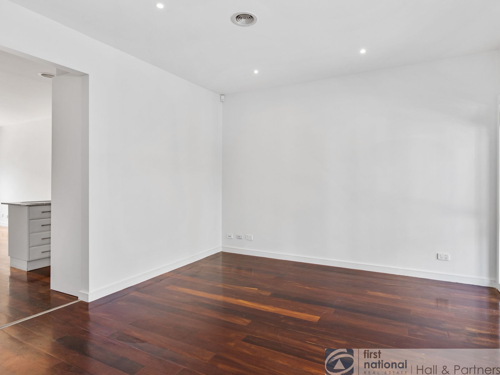 6/32 Stud Road, Dandenong VIC 3175, Dandenong - Thumbnail 2