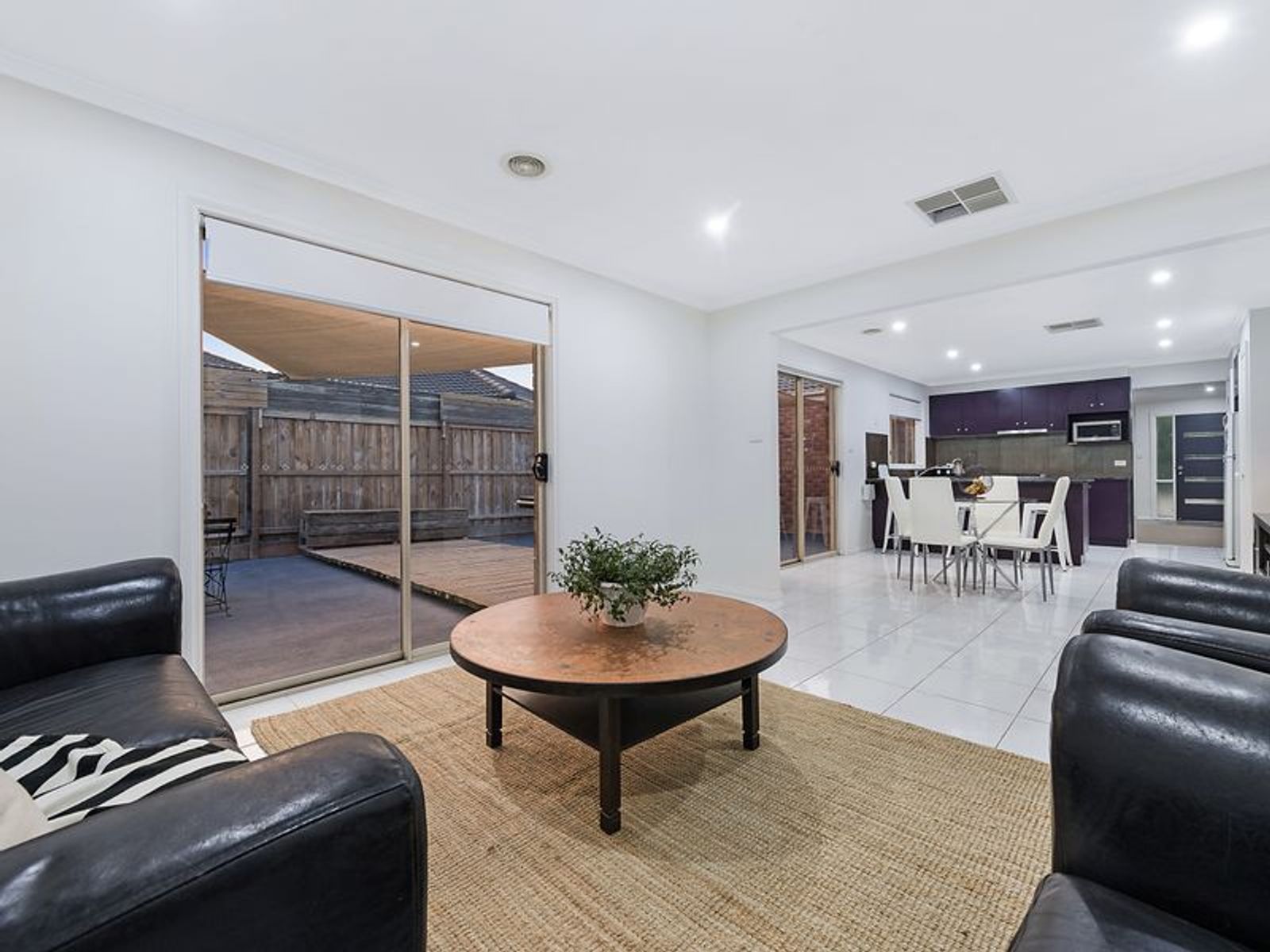90 Pepperbush Circuit, Cranbourne, Cranbourne - Thumbnail 5