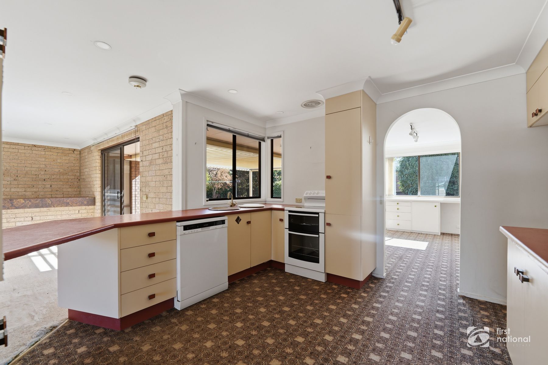 24 Crest Road, Armidale NSW 2350, Armidale - Thumbnail 4