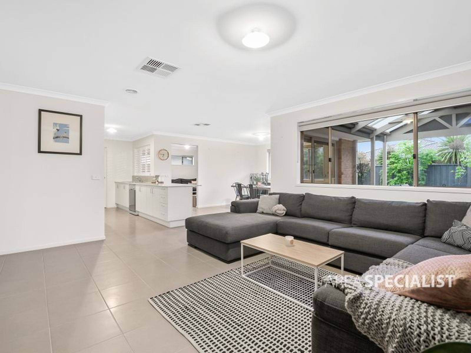 17 Minerva Avenue, Cranbourne West, VIC 3977, Cranbourne West - Thumbnail 5