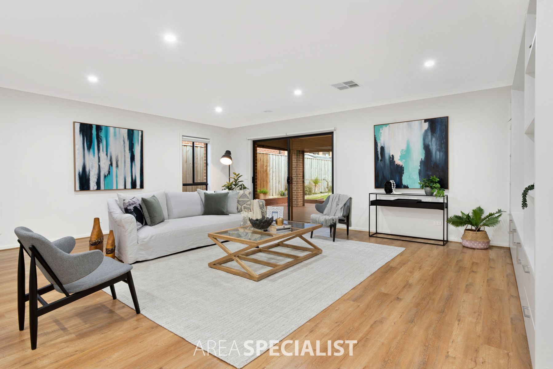 4 Shimar St, Clyde North, VIC 3978, Clyde North - Thumbnail 5