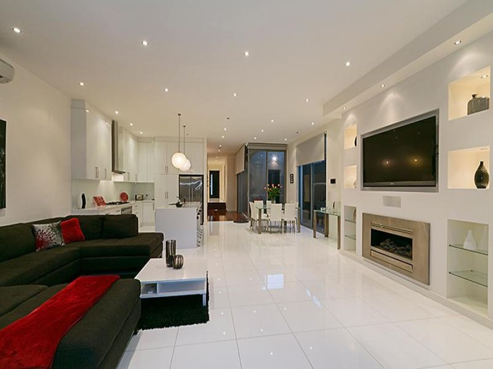93 Fawkner Street, Aberfeldie - Thumbnail 2