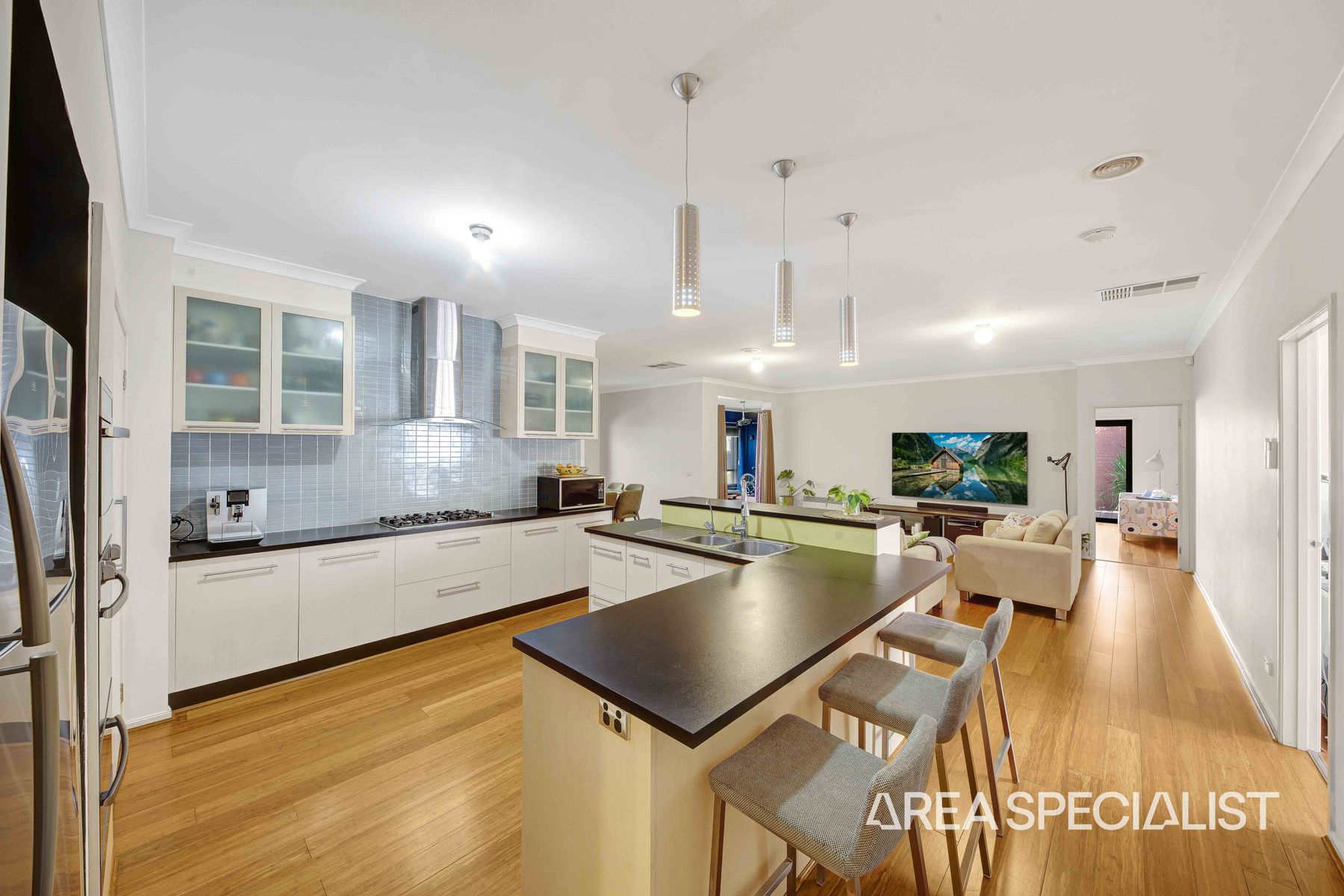 22 The Avenue, Caroline Springs, Caroline Springs - Thumbnail 6