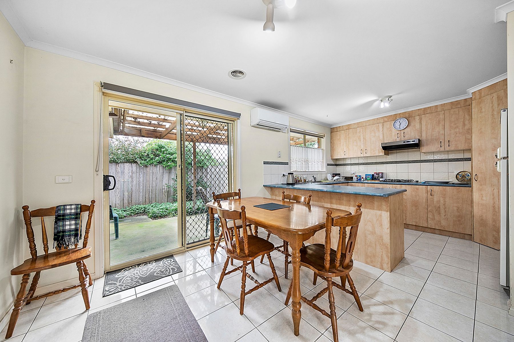 2/14 Charles Street, Pakenham, VIC 3810, Pakenham - Thumbnail 4