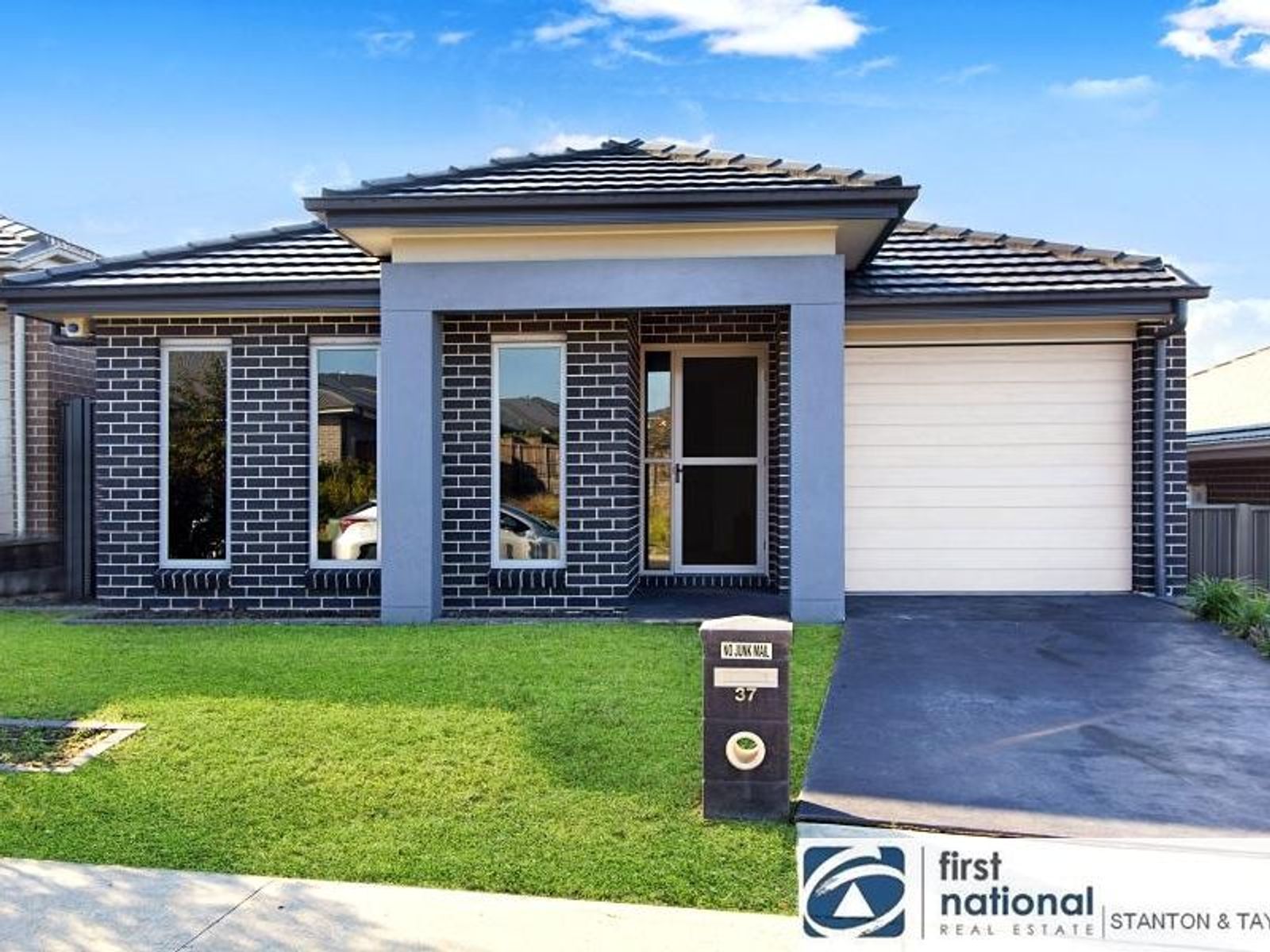 37 Forestwood Drive, Glenmore Park - Thumbnail 4