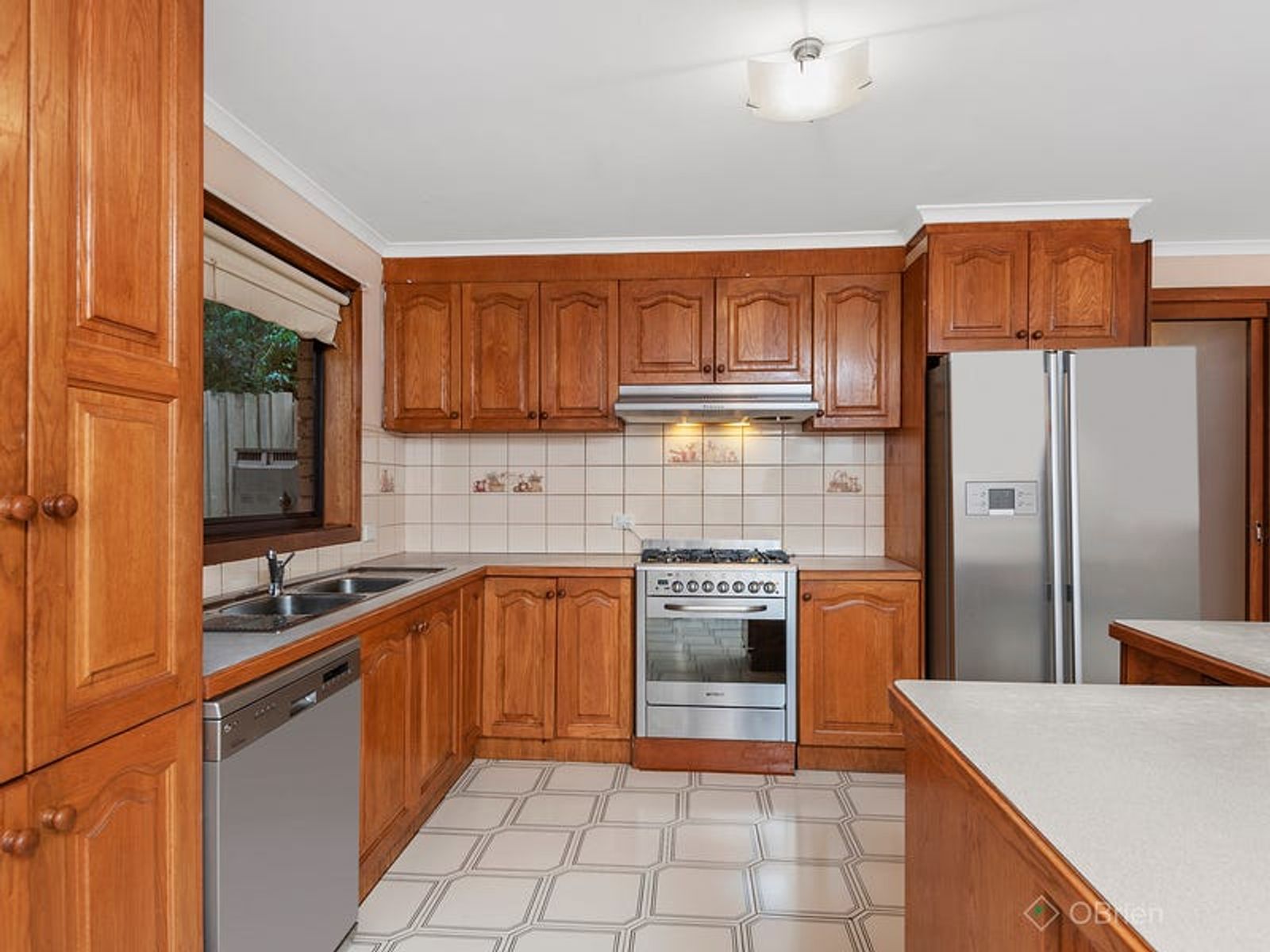 21 John Hunter Drive, Endeavour Hills, VIC 3802, Endeavour Hills - Thumbnail 3