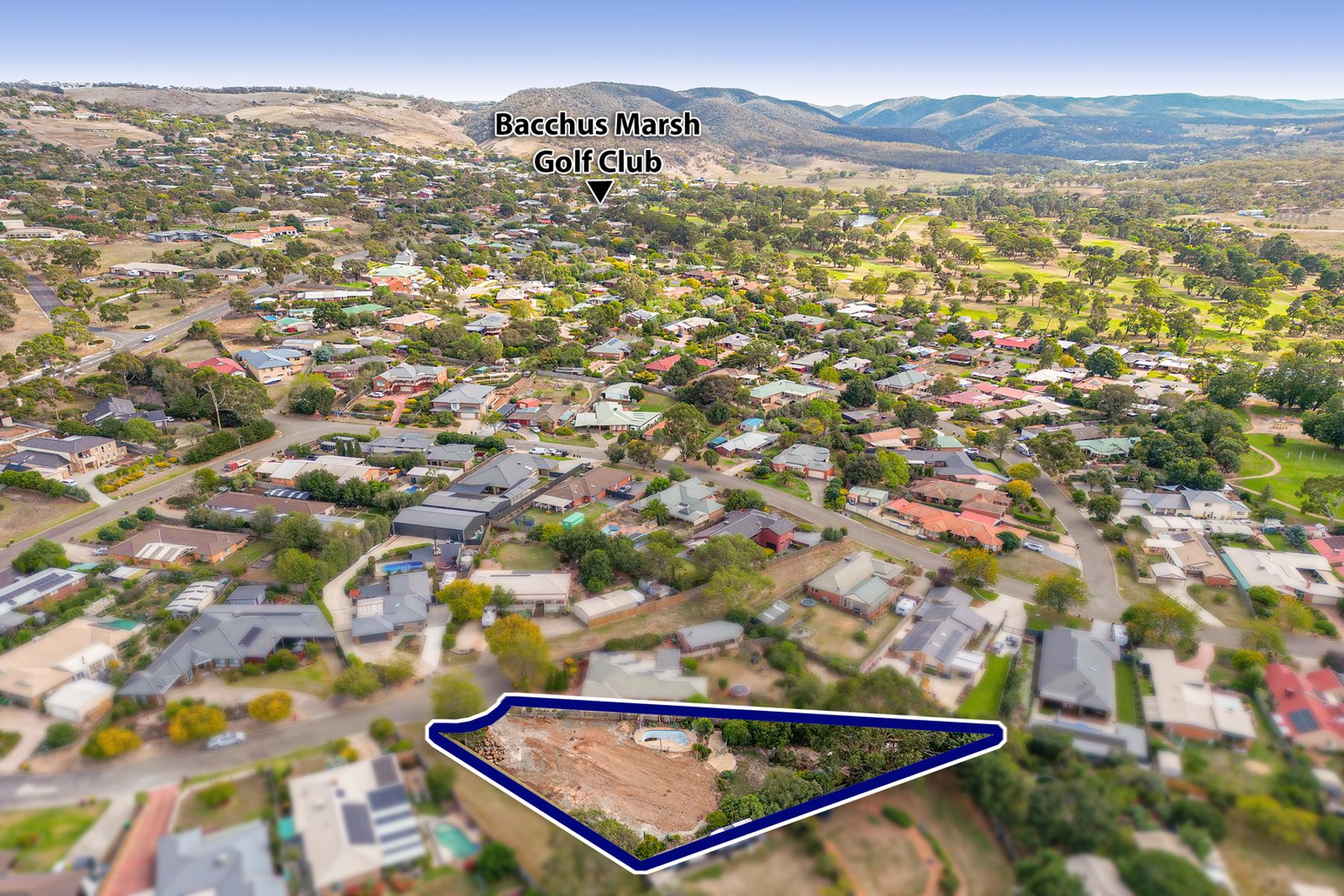 003 Open2view ID941572 7 Rae Court