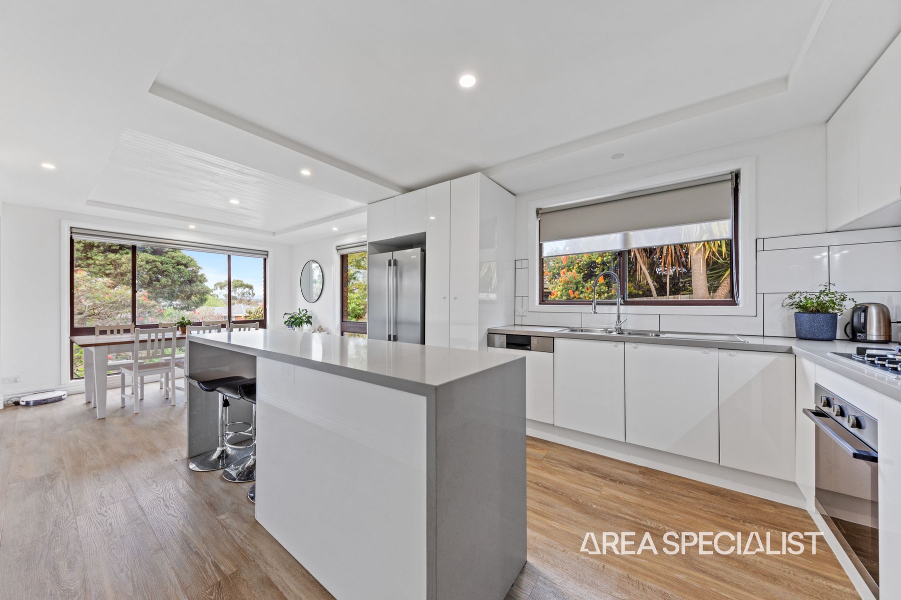 7 Robin Court, Pakenham, VIC 3810, Pakenham - Thumbnail 4