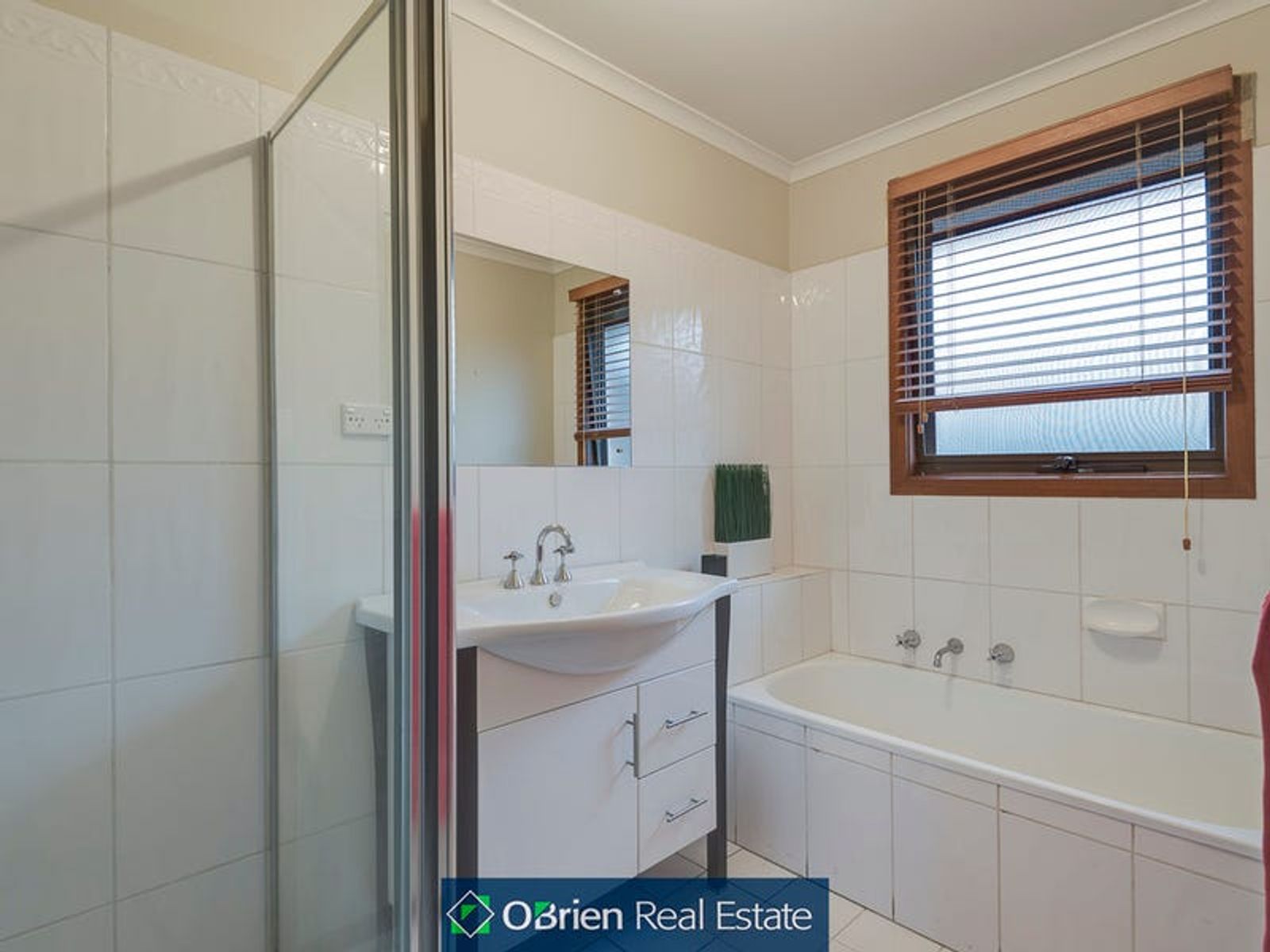 16 Showjump Crescent, Endeavour Hills, VIC 3802, Endeavour Hills - Thumbnail 7