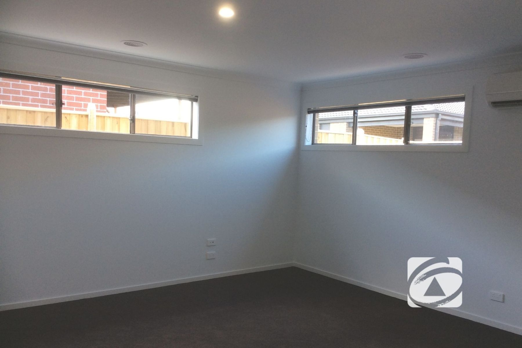 10 Fairywren Street, Pakenham VIC 3810, Pakenham - Thumbnail 4