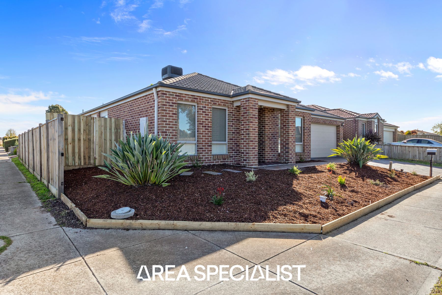 1 Marley Way, Pakenham, VIC 3810, Pakenham - Thumbnail 2