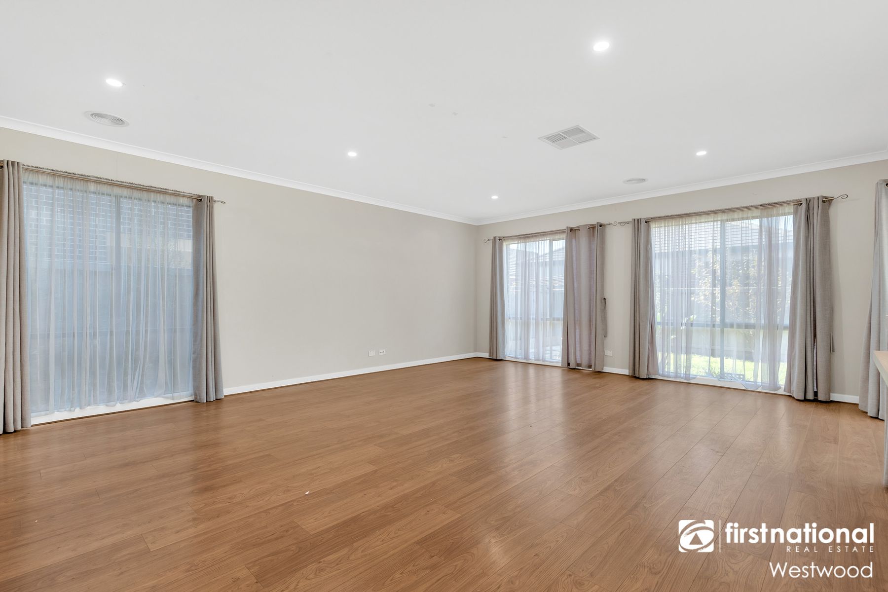 49 Shipwright Parade, Werribee VIC 3030, Werribee - Thumbnail 3