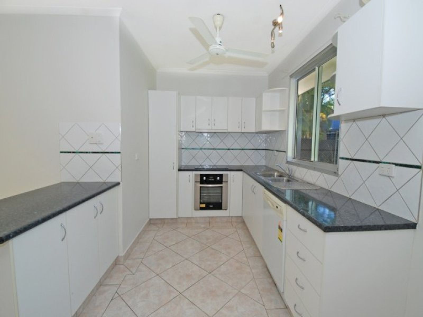 19 Eaton Place, Karama NT 0812, Karama - Thumbnail 3