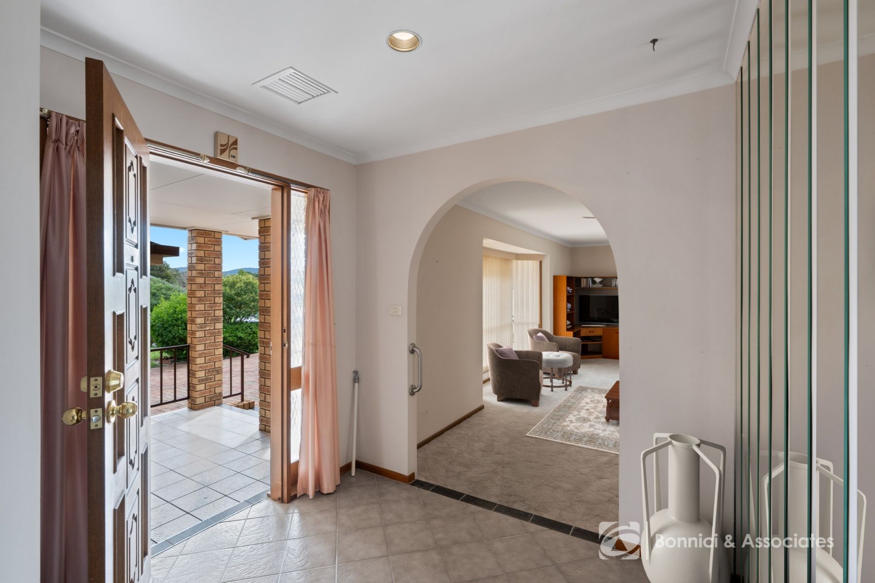 44 La Fontaine Avenue, Lavington NSW 2641, Lavington - Thumbnail 2