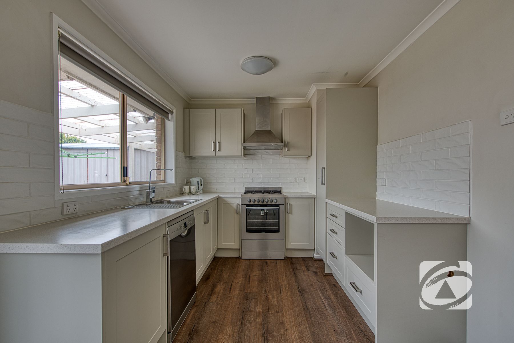 2 Topaz Place, Narre Warren VIC 3805, Narre Warren - Thumbnail 4
