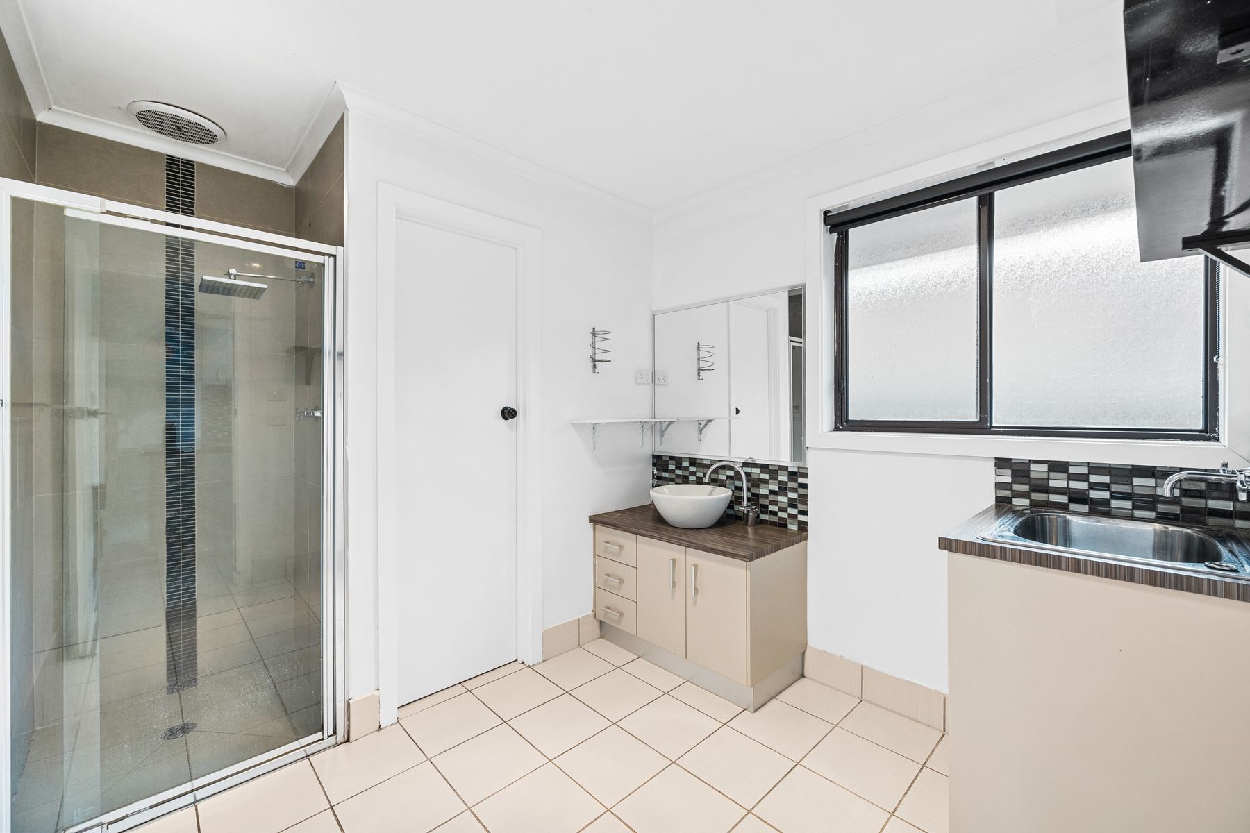 1/18 Collins Street, Traralgon VIC 3844, Traralgon - Thumbnail 8