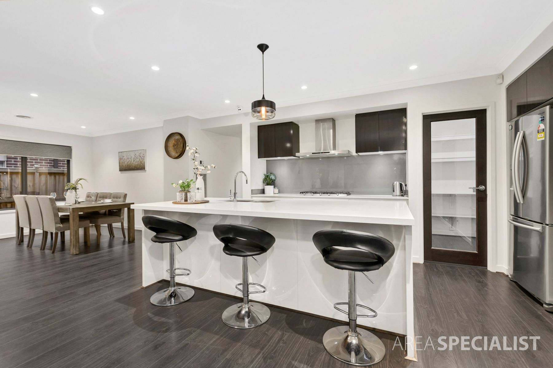 11 Broadbank Crescent, Clyde North, VIC 3978, Clyde North - Thumbnail 7